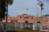 Casa Rosada behind protest barriers